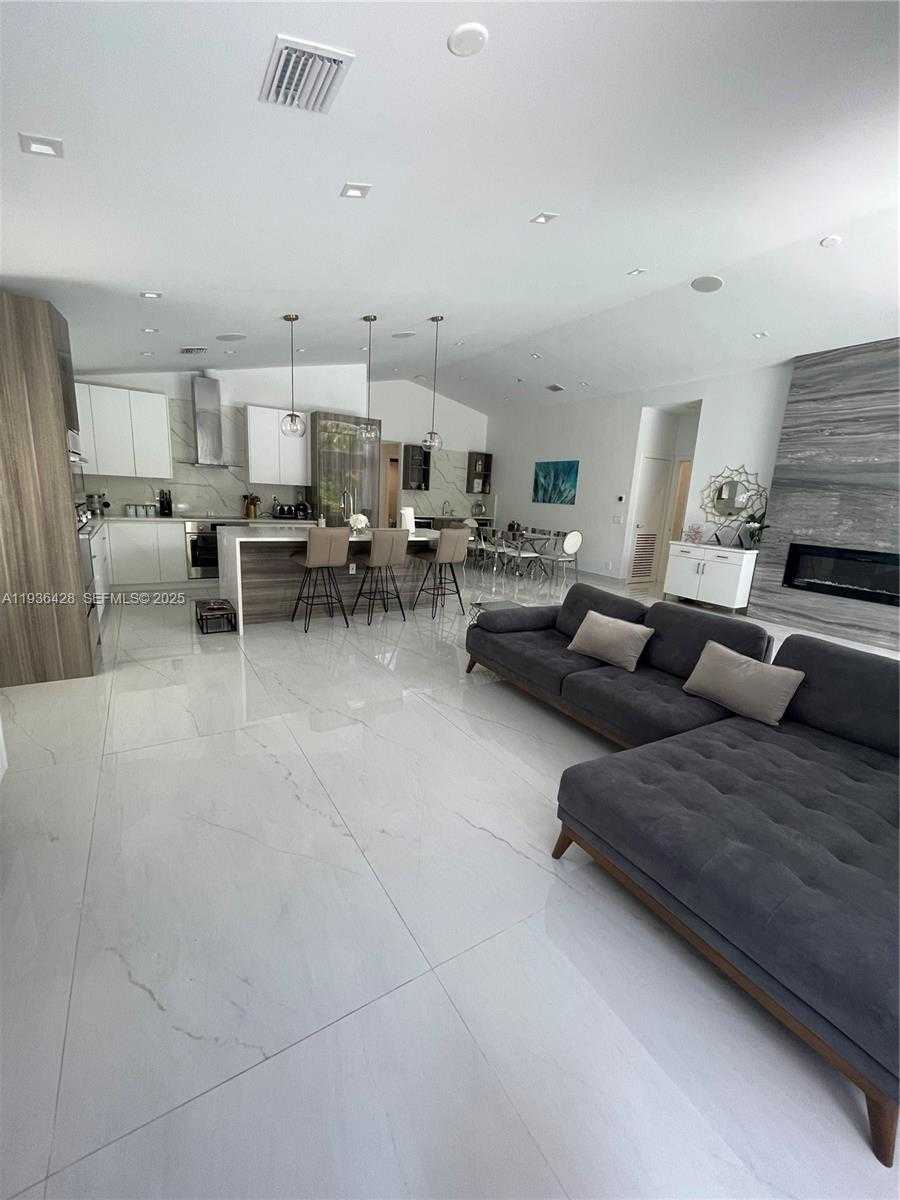 Imagen de Pequeño Objeto