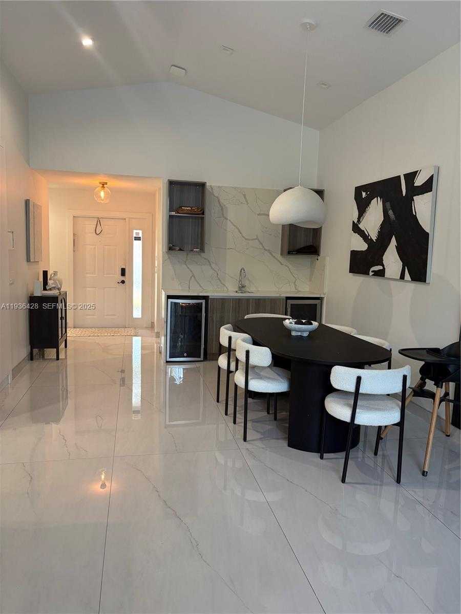 Imagen de Pequeño Objeto