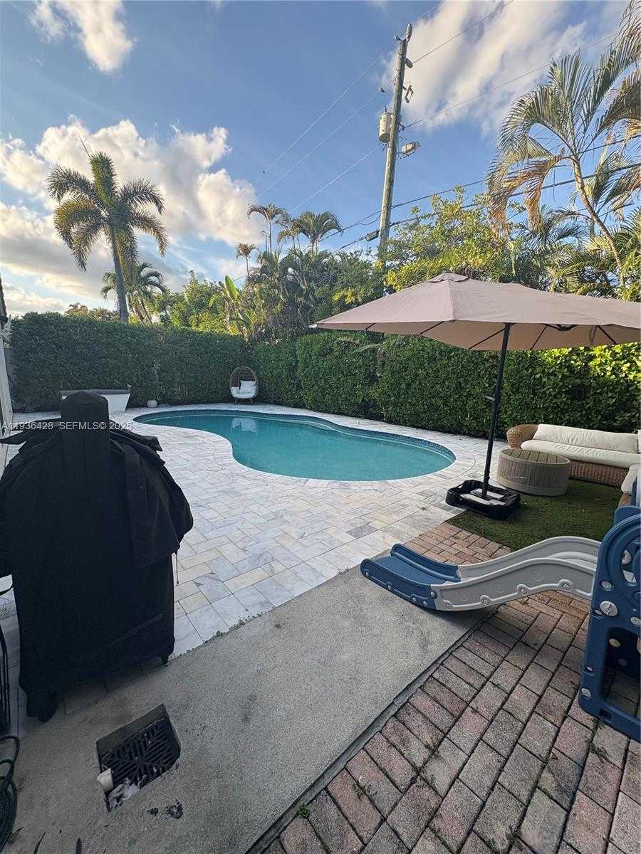 Imagen de Pequeño Objeto