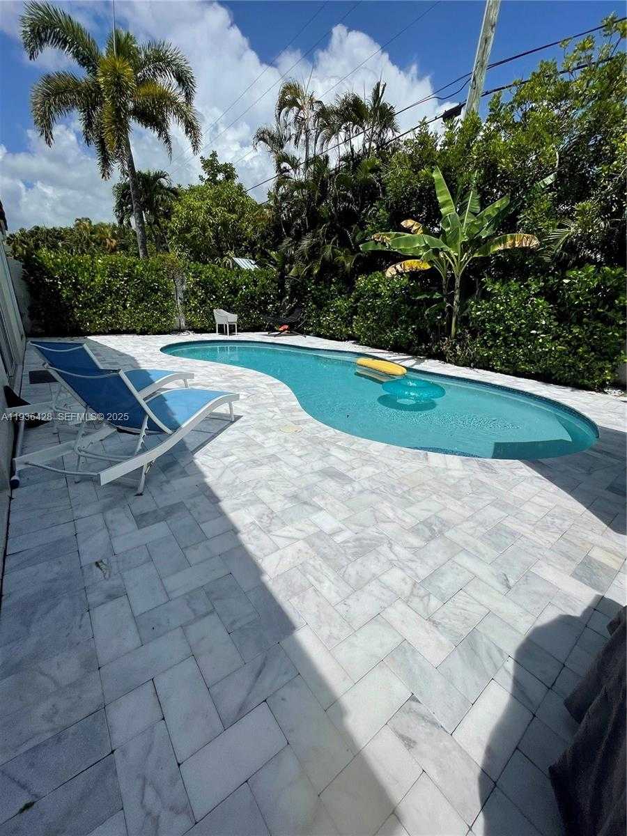 Imagen de Pequeño Objeto