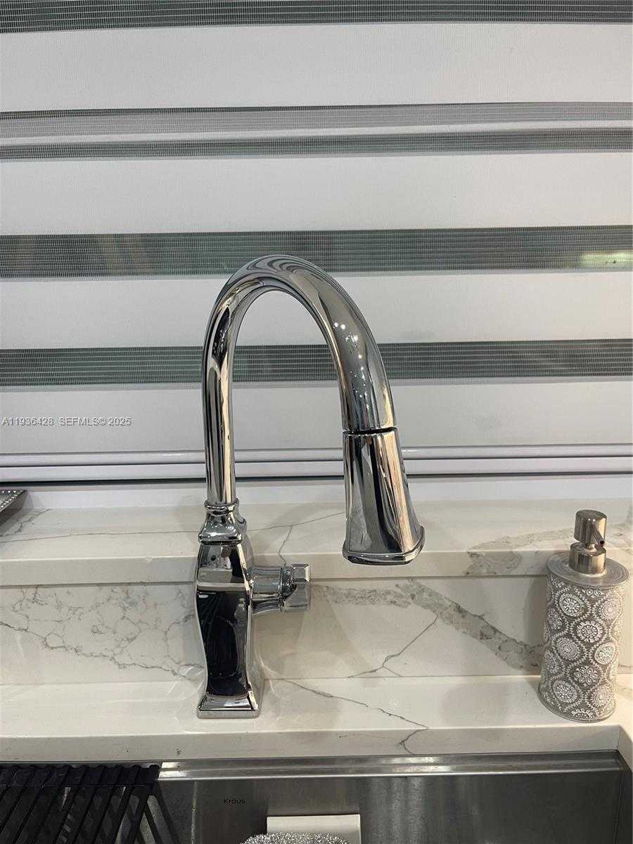 Imagen de Pequeño Objeto