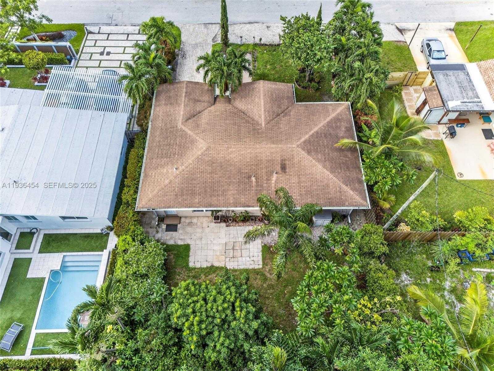 Small Image of 1412 NORTH EAST 14TH PL, Fort Lauderdale Number 14