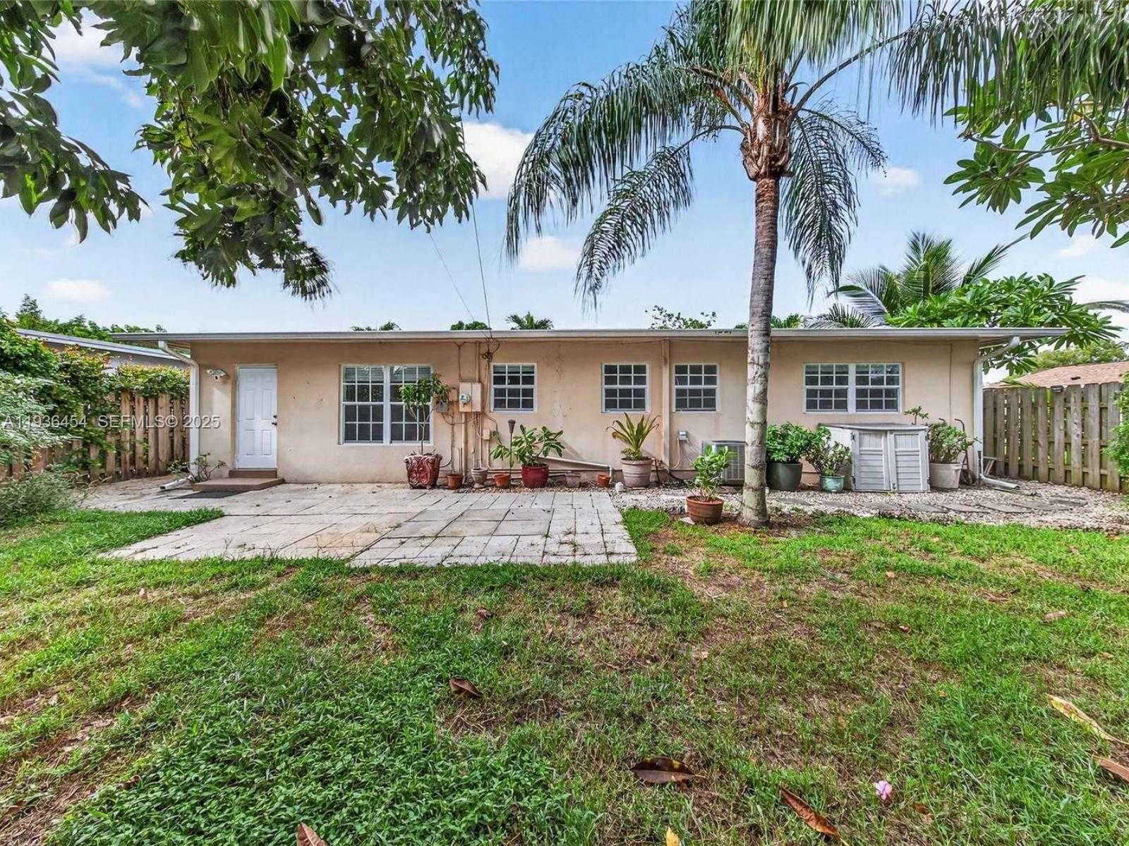 Small Image of 1412 NORTH EAST 14TH PL, Fort Lauderdale Number 16