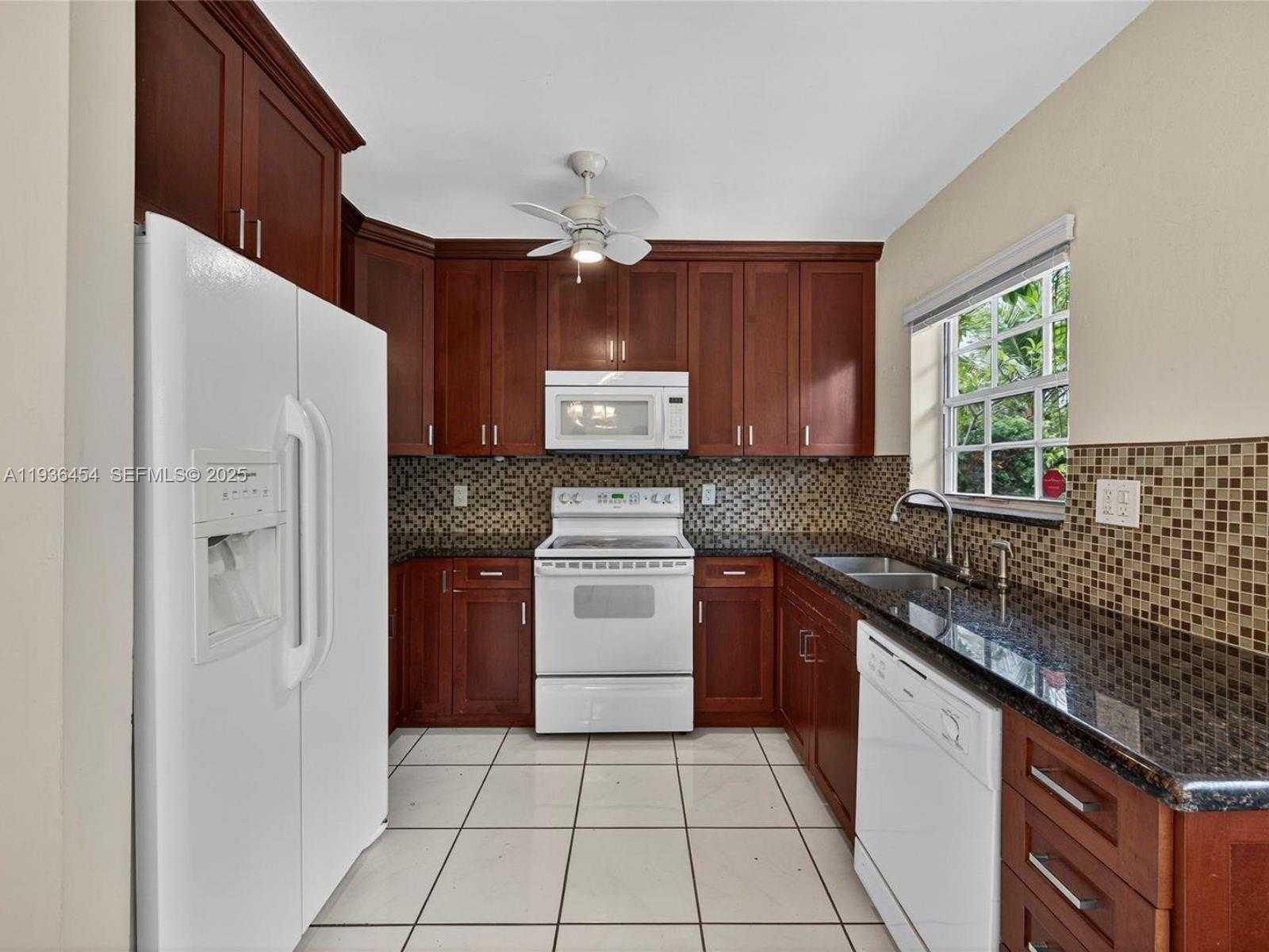 Small Image of 1412 NORTH EAST 14TH PL, Fort Lauderdale Number 5
