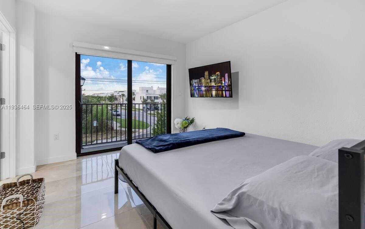 Small Image of 14502 SOUTH WEST 260TH ST, Homestead Number 5