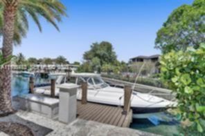 Small Image of 13015 BISCAYNE ISLAND TER, North Miami Number 4