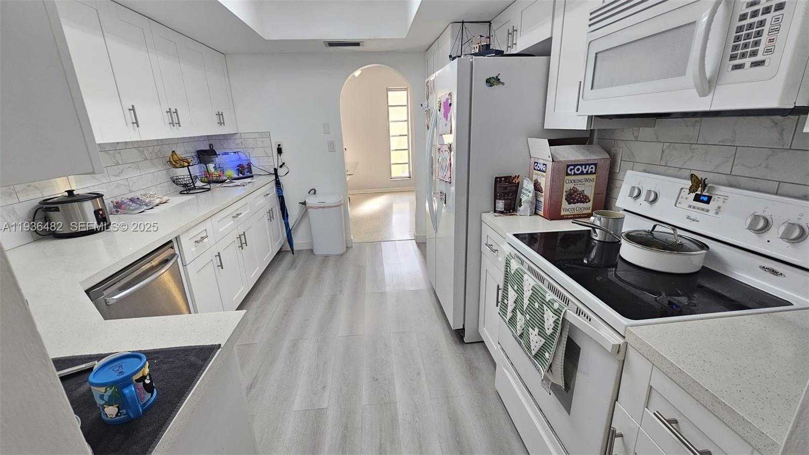 Small Image of 9721 SOUTH WEST 37TH TER #9721, Miami Number 10