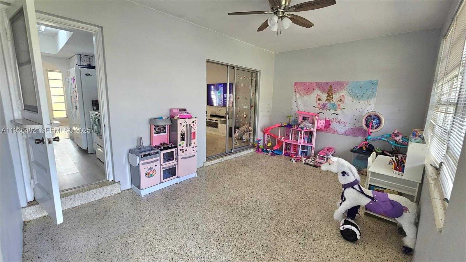 Small Image of 9721 SOUTH WEST 37TH TER #9721, Miami Number 18