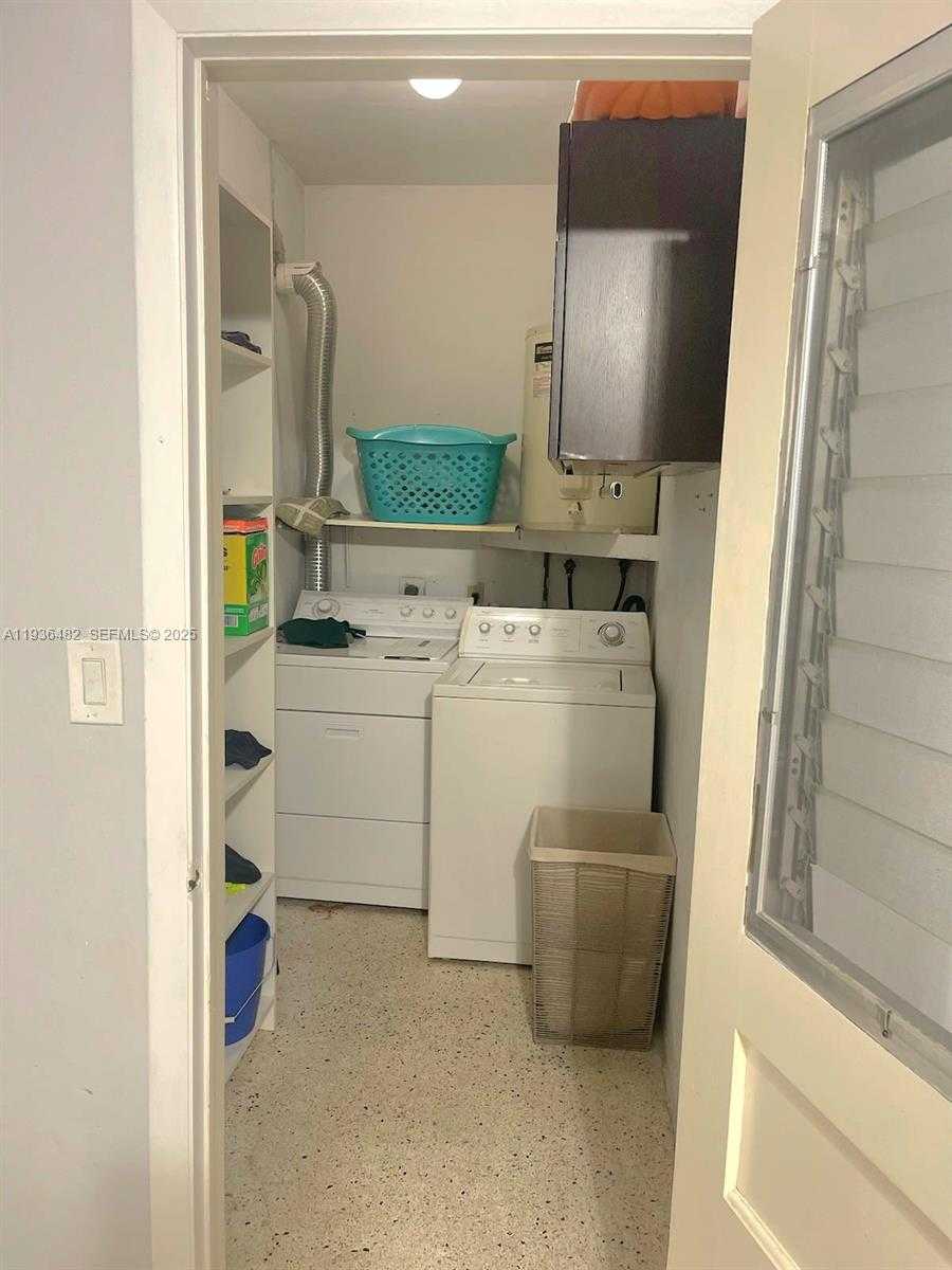 Small Image of 9721 SOUTH WEST 37TH TER #9721, Miami Number 19