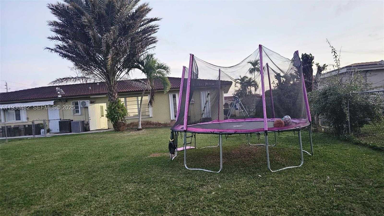 Small Image of 9721 SOUTH WEST 37TH TER #9721, Miami Number 23