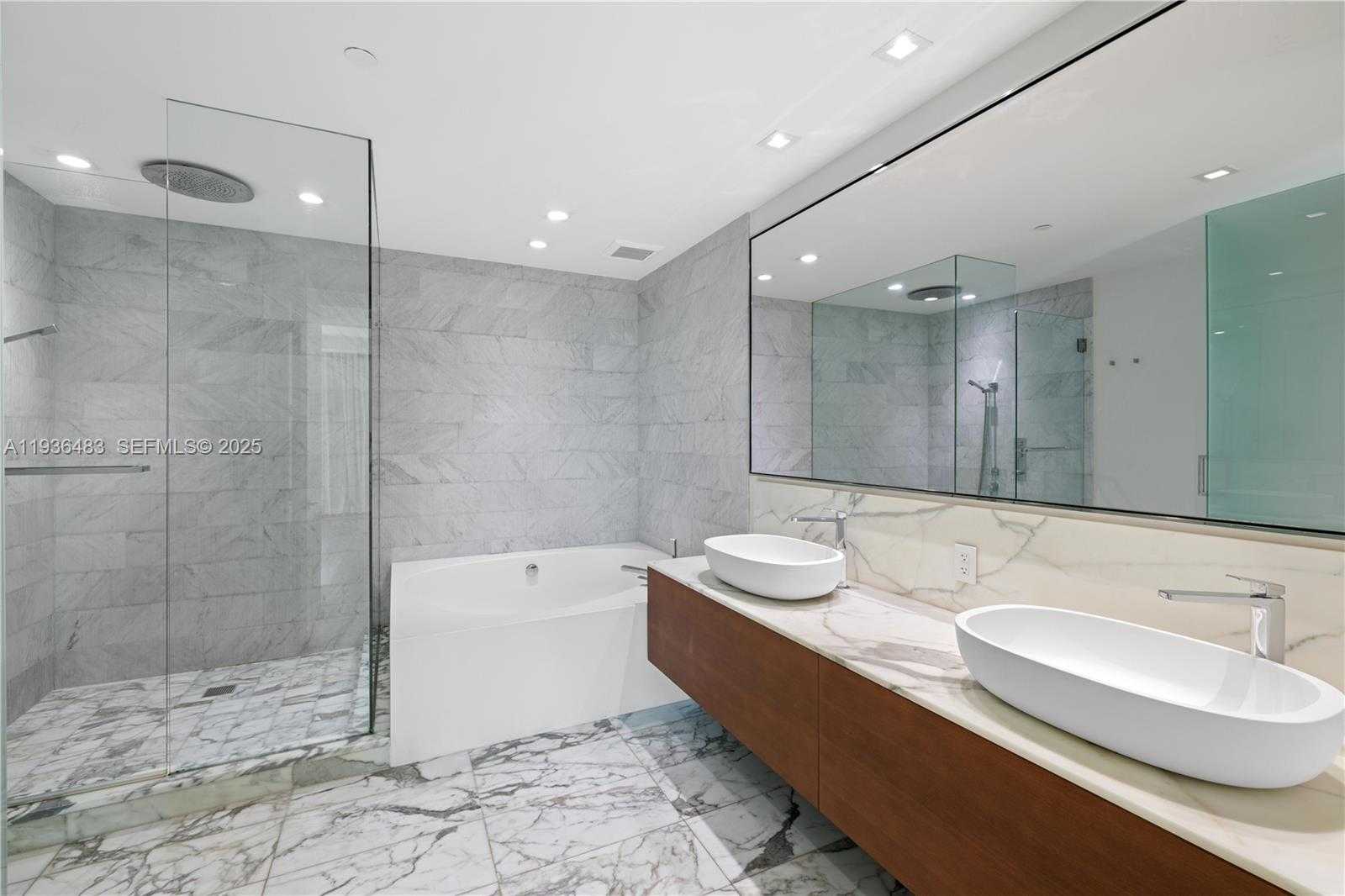 Small Image of 10201 COLLINS AVE #311, Bal Harbour Number 10