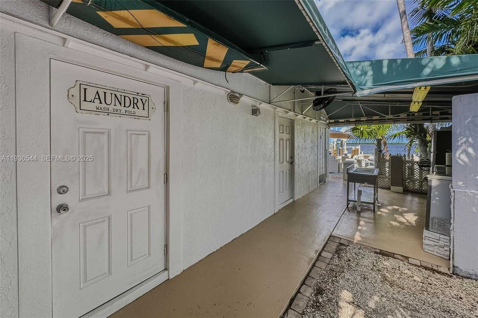 Small Image of 16 NORTH DR, Key Largo Number 10