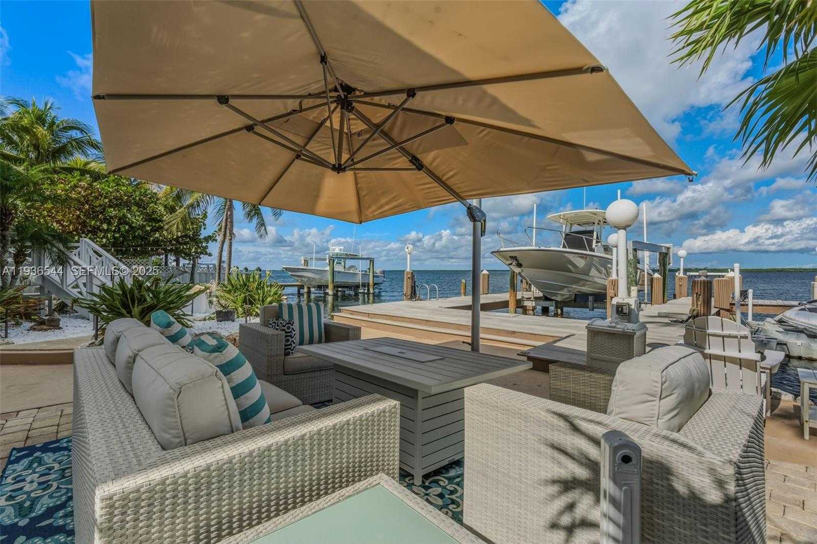 Small Image of 16 NORTH DR, Key Largo Number 14