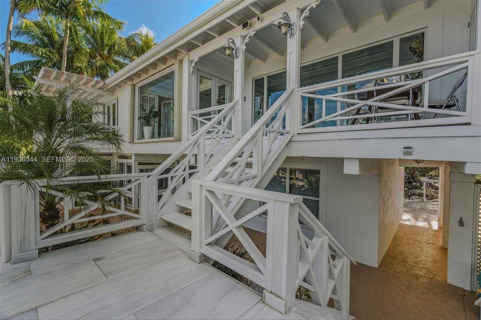 Small Image of 16 NORTH DR, Key Largo Number 24