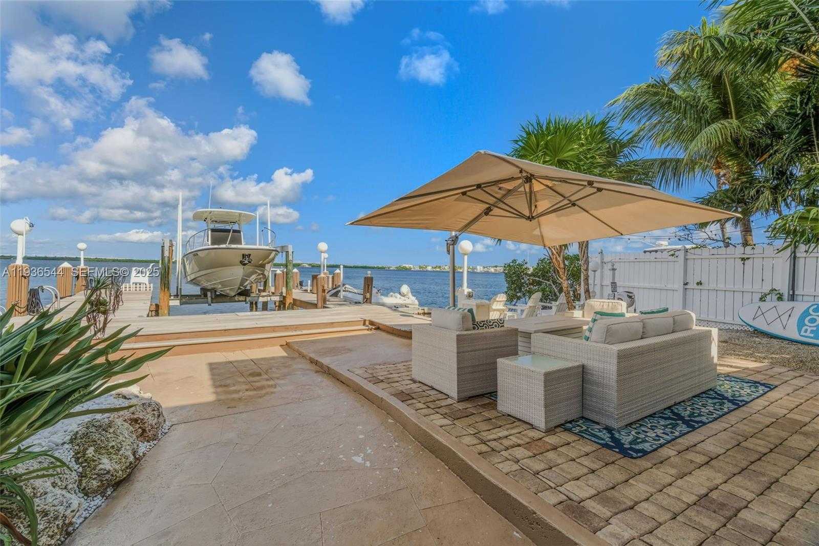 Small Image of 16 NORTH DR, Key Largo Number 29