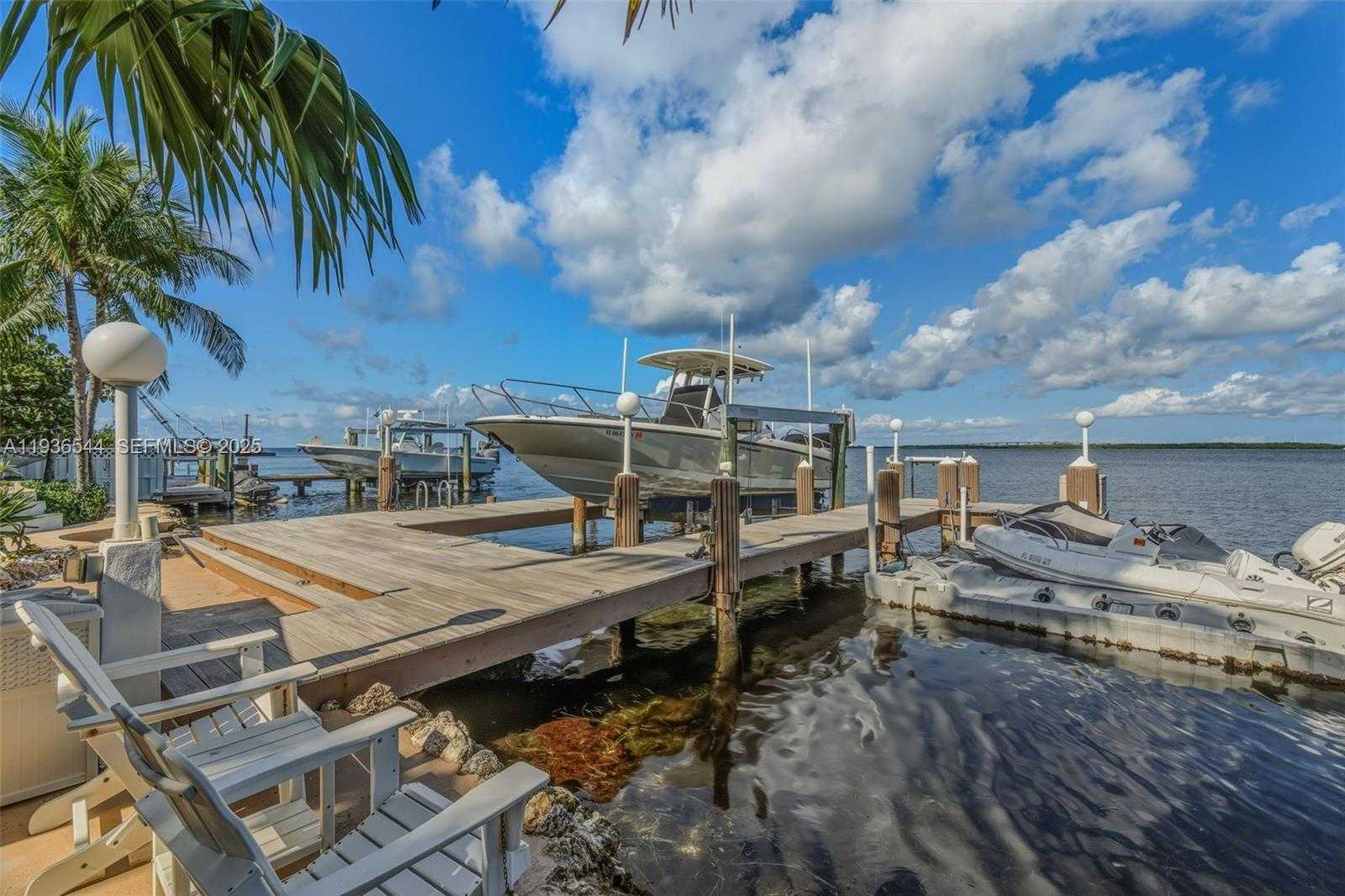 Small Image of 16 NORTH DR, Key Largo Number 30