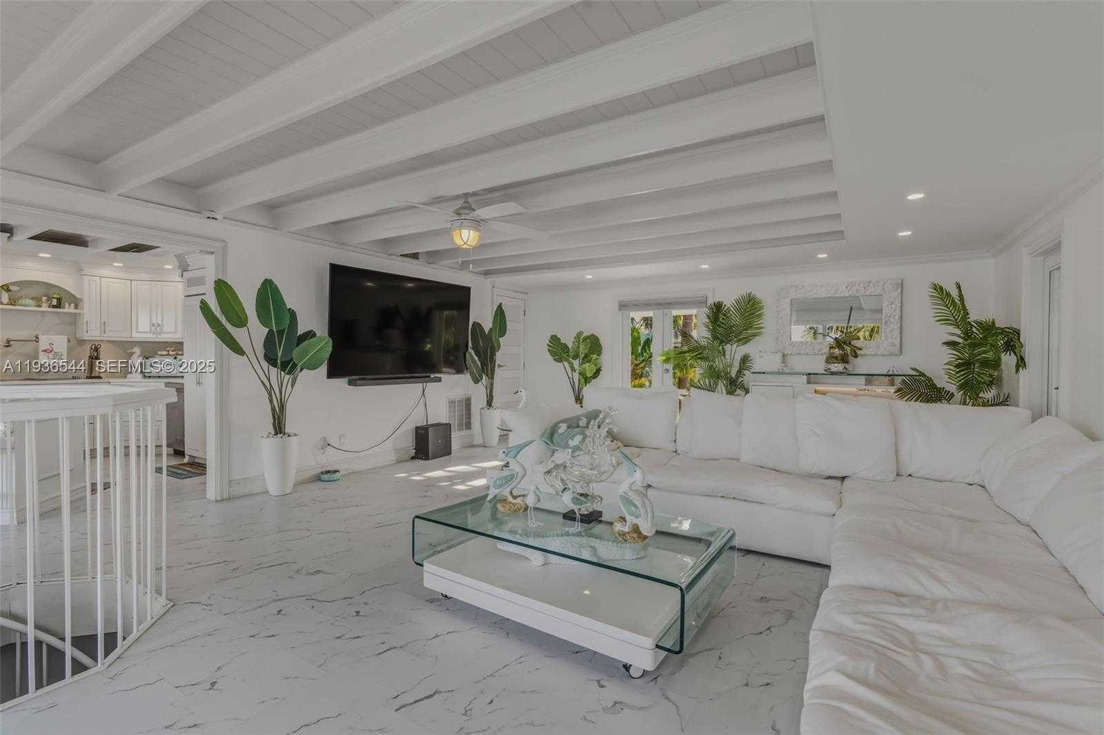 Small Image of 16 NORTH DR, Key Largo Number 36