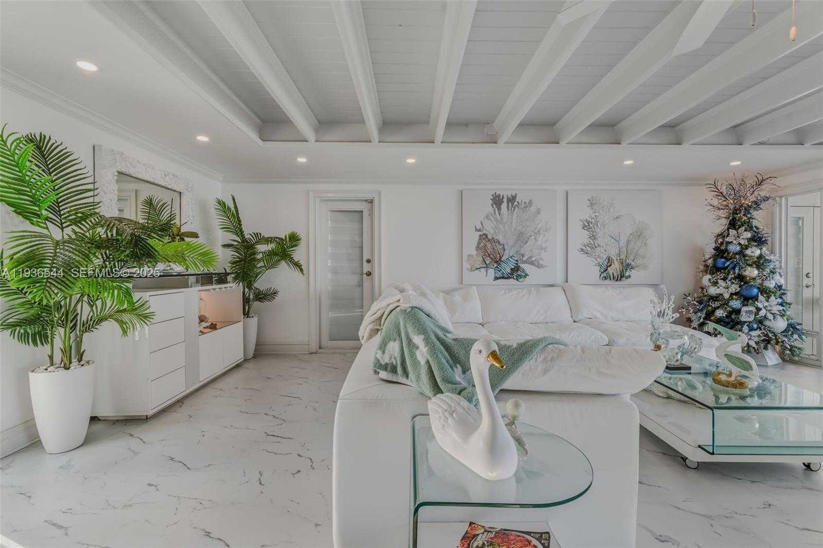 Small Image of 16 NORTH DR, Key Largo Number 38