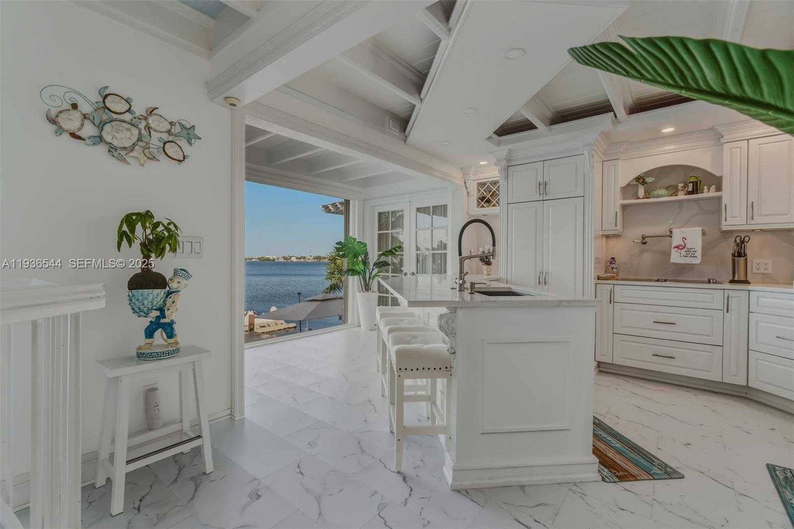 Small Image of 16 NORTH DR, Key Largo Number 39