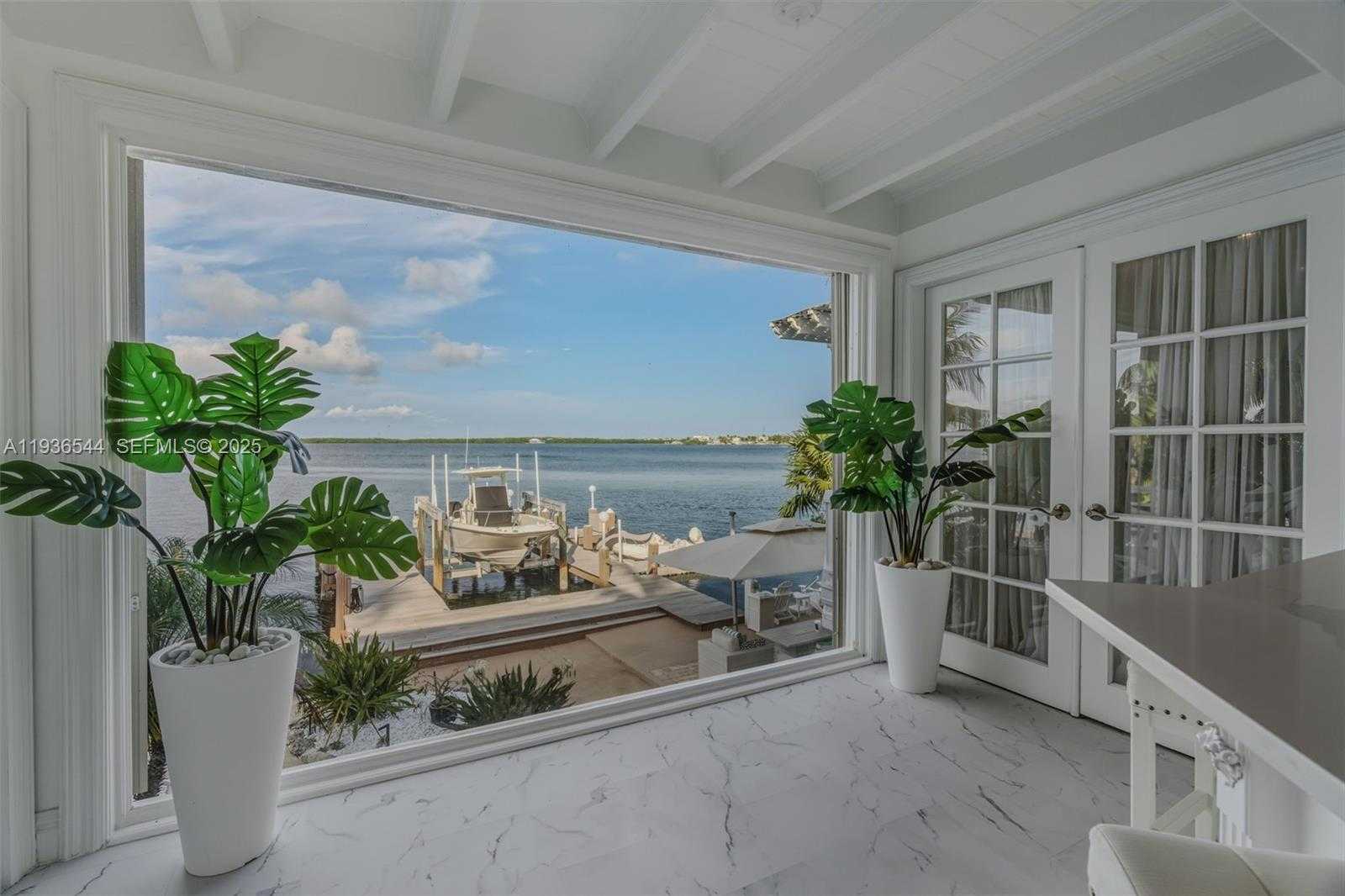 Small Image of 16 NORTH DR, Key Largo Number 41