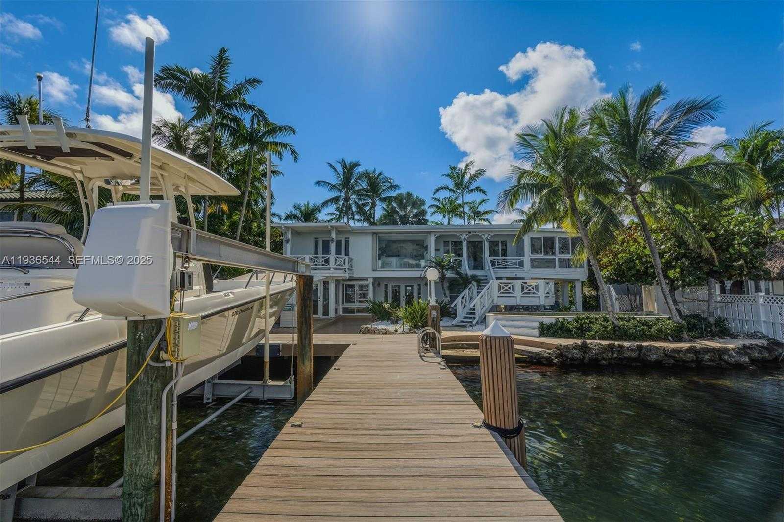 Small Image of 16 NORTH DR, Key Largo Number 5