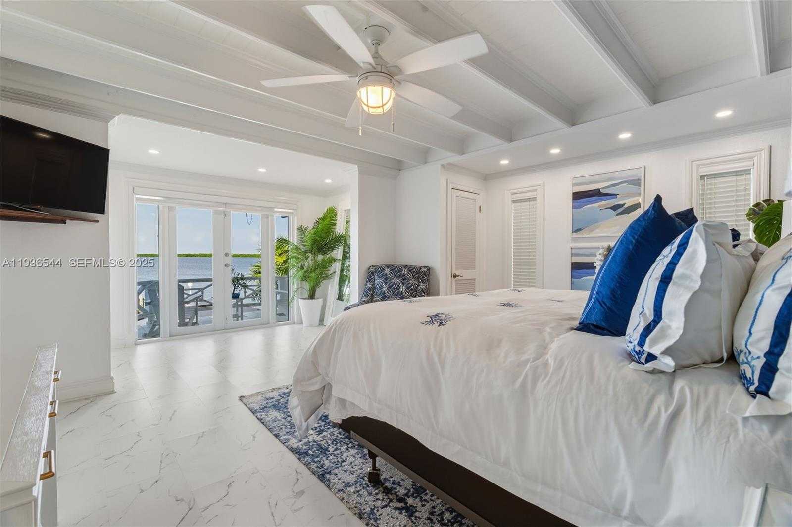 Small Image of 16 NORTH DR, Key Largo Number 57