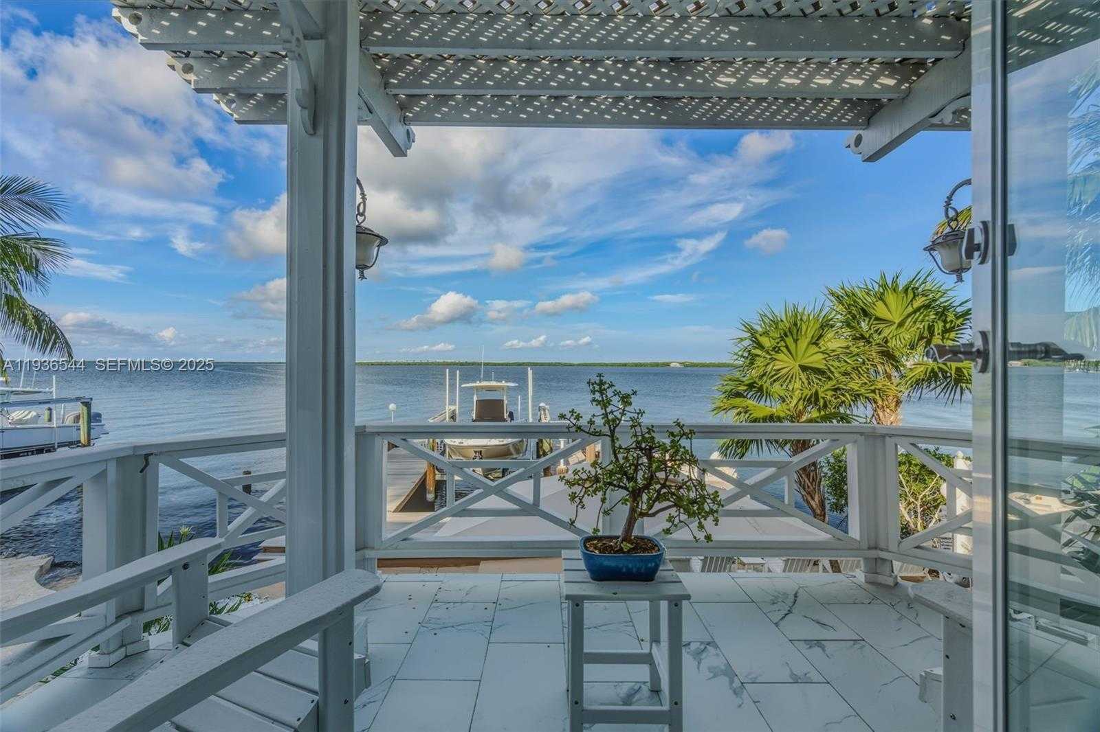 Small Image of 16 NORTH DR, Key Largo Number 59