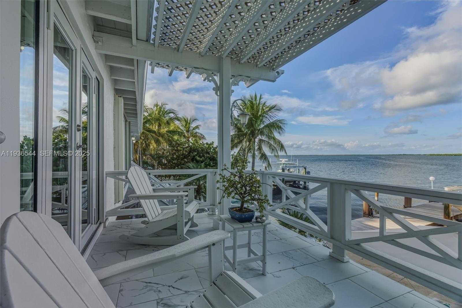 Small Image of 16 NORTH DR, Key Largo Number 60