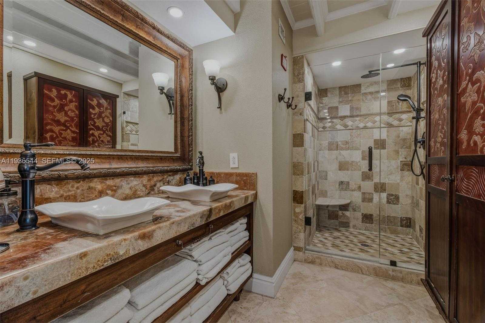 Small Image of 16 NORTH DR, Key Largo Number 61