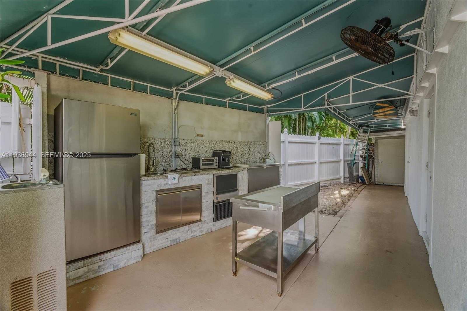 Small Image of 16 NORTH DR, Key Largo Number 81