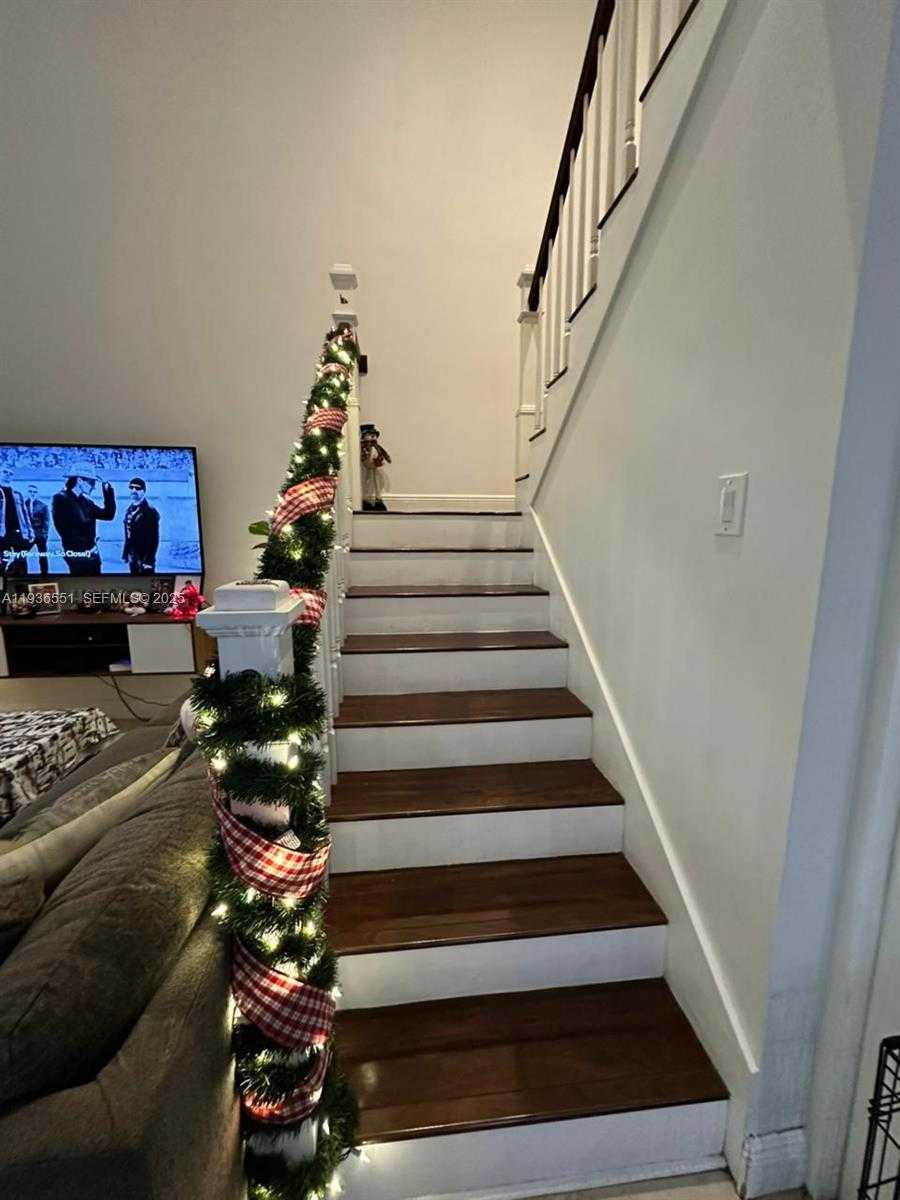 Small Image of 12531 NORTH WEST 7TH LN, Miami Number 20