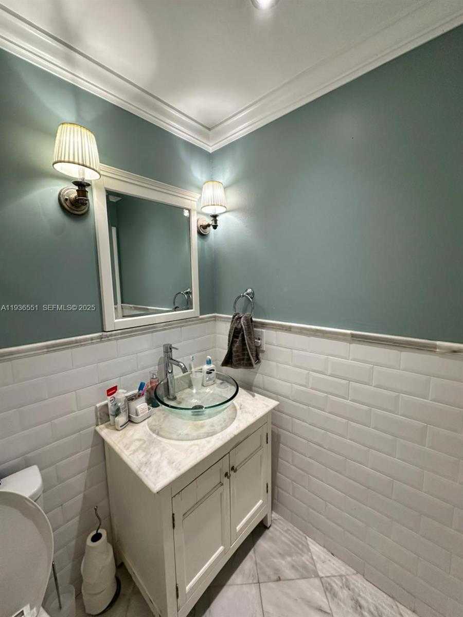 Small Image of 12531 NORTH WEST 7TH LN, Miami Number 29