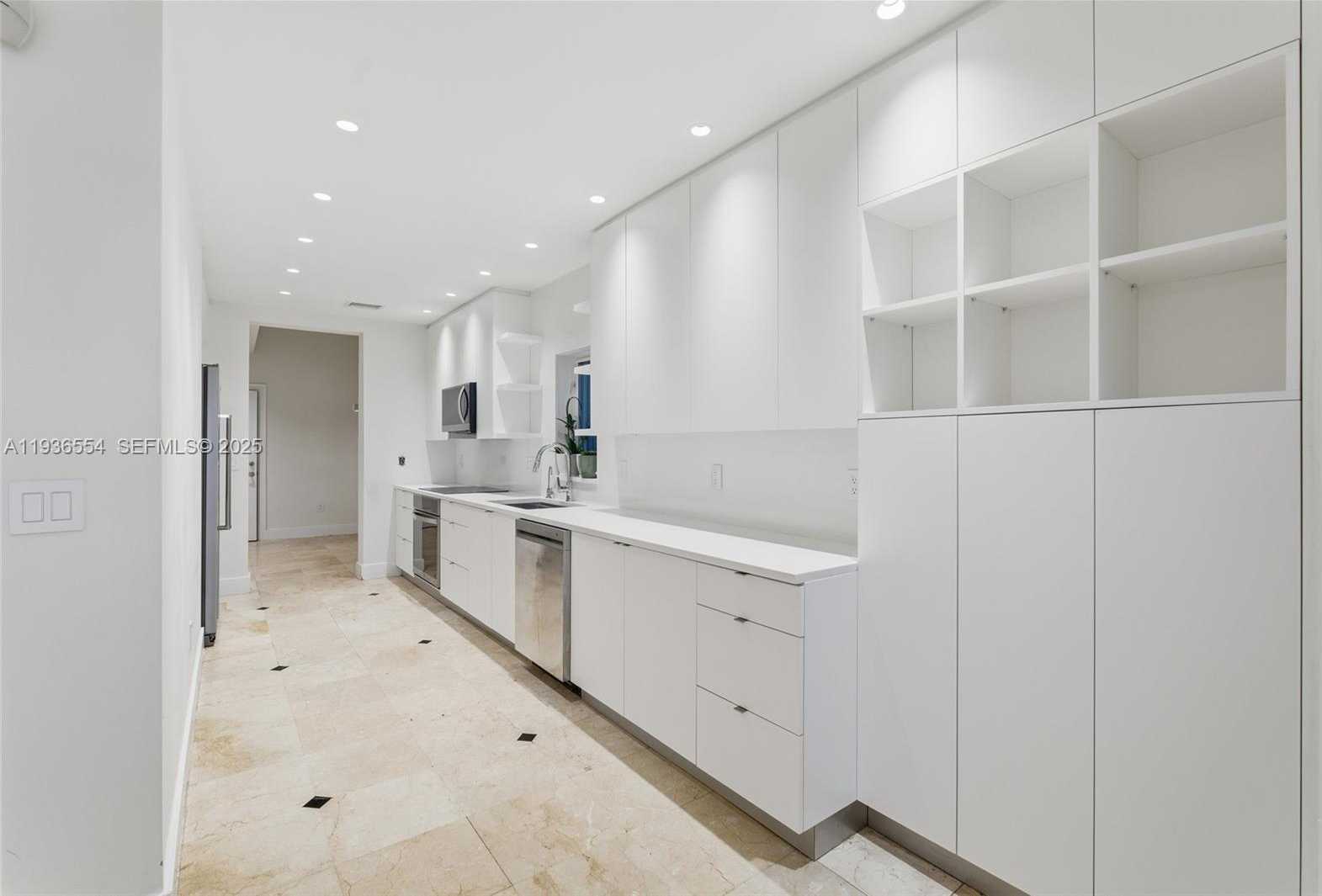 Small Image of 3135 NE 211 ST, Aventura Number 11