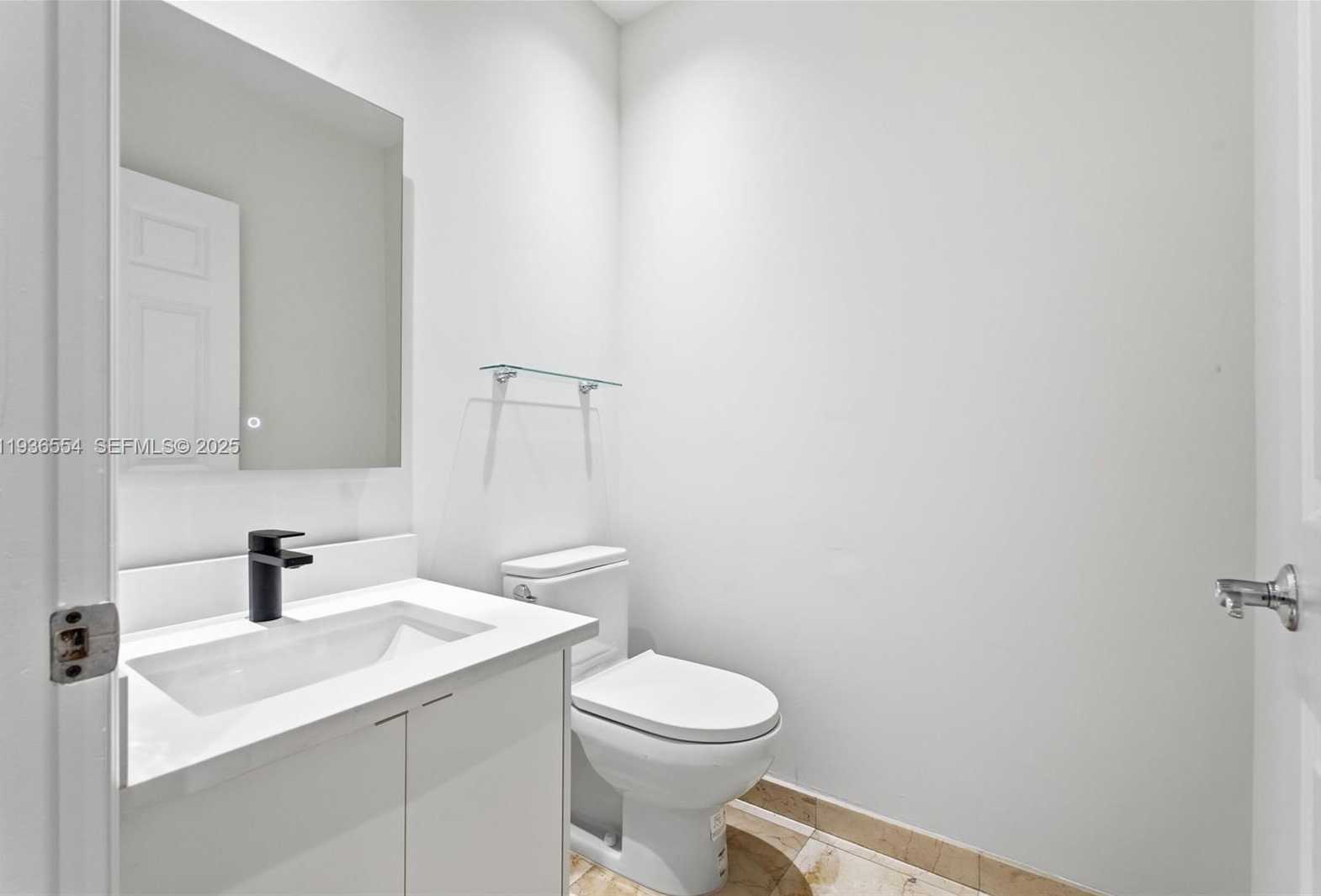 Small Image of 3135 NE 211 ST, Aventura Number 14