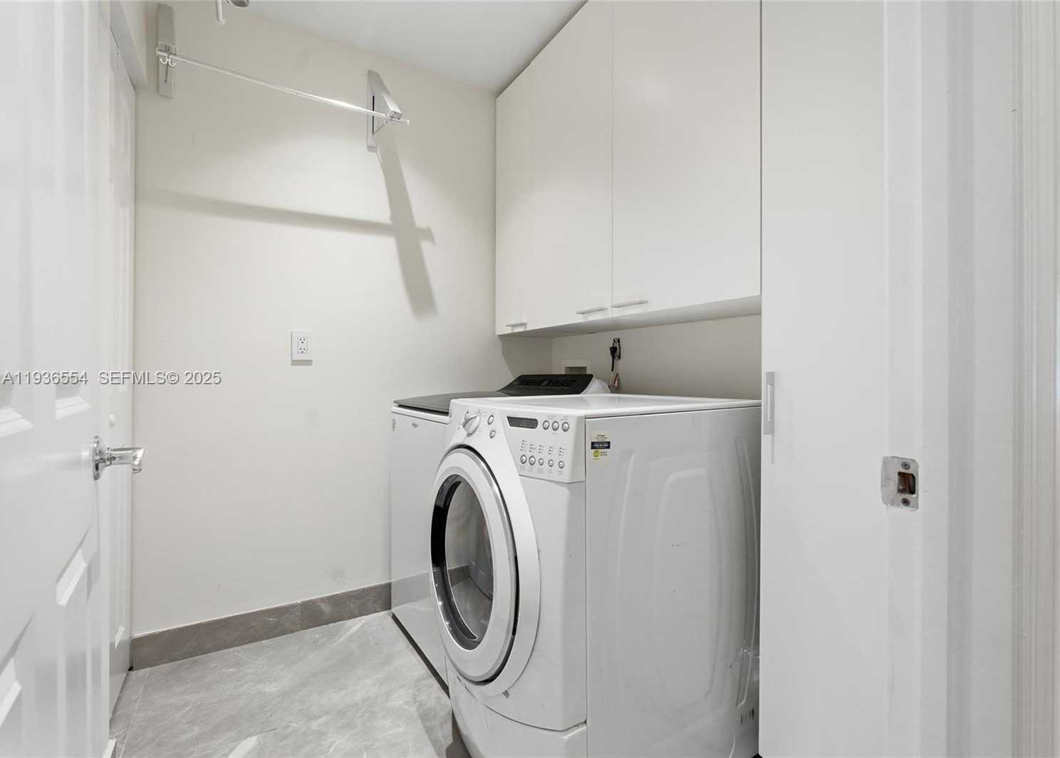 Small Image of 3135 NE 211 ST, Aventura Number 32