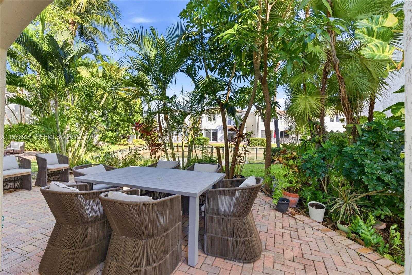 Small Image of 3135 NE 211 ST, Aventura Number 7