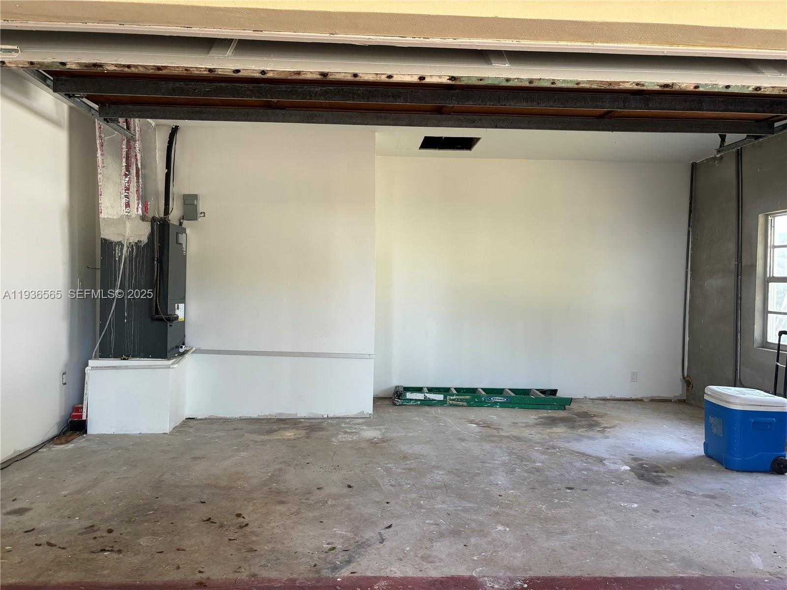 Small Image of 15240 NORTH EAST 8TH AVE #B, Miami Number 11