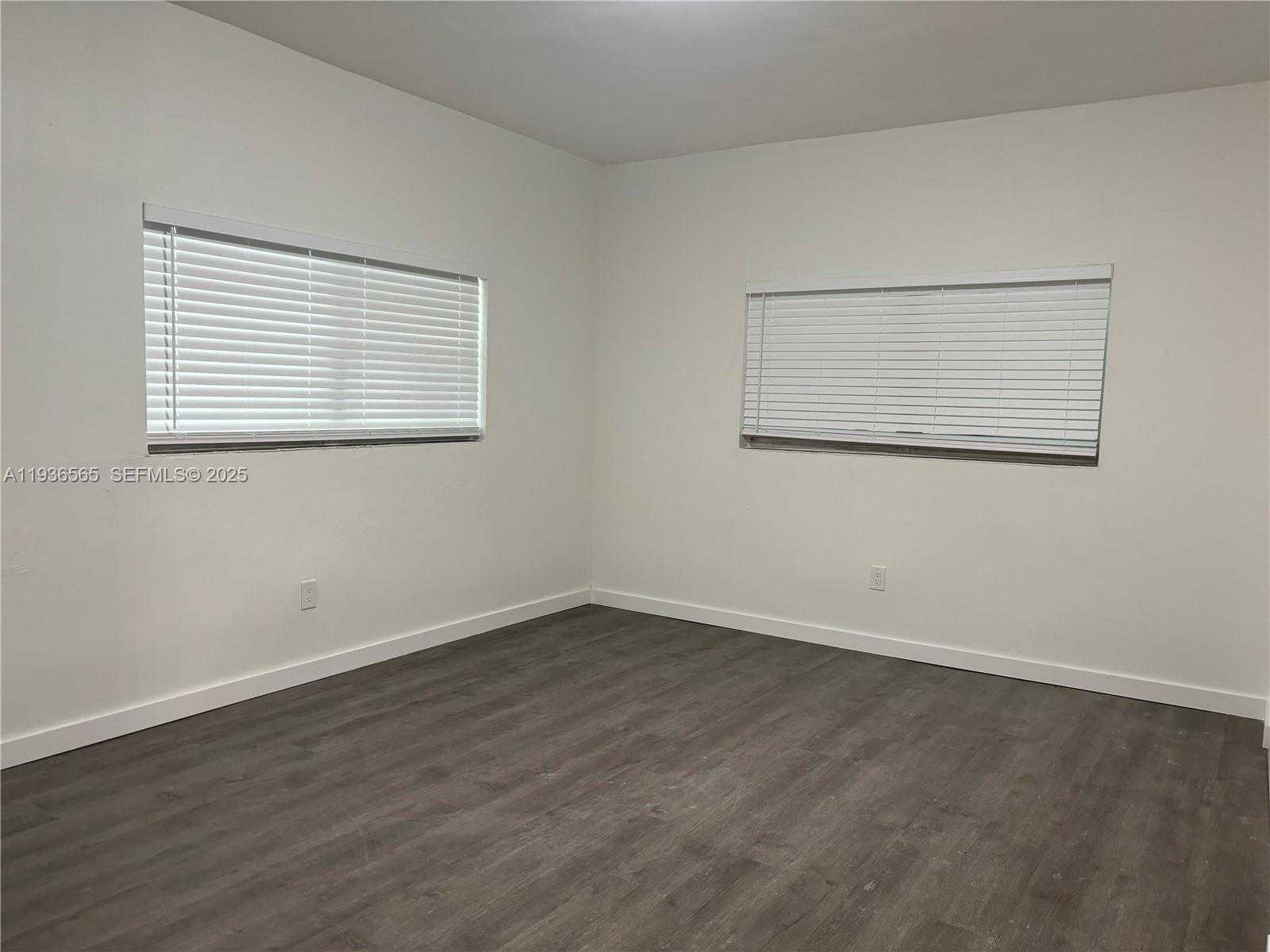 Small Image of 15240 NORTH EAST 8TH AVE #B, Miami Number 5