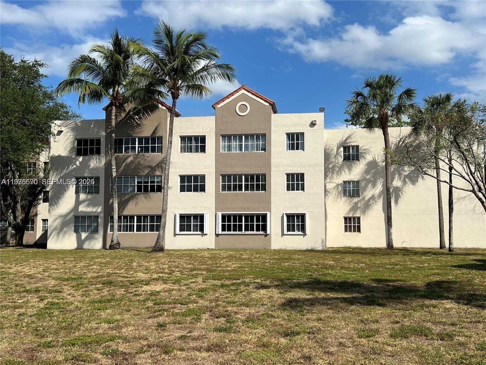 Small Image of 6155 NORTH WEST 186TH ST #305, Hialeah Number 10