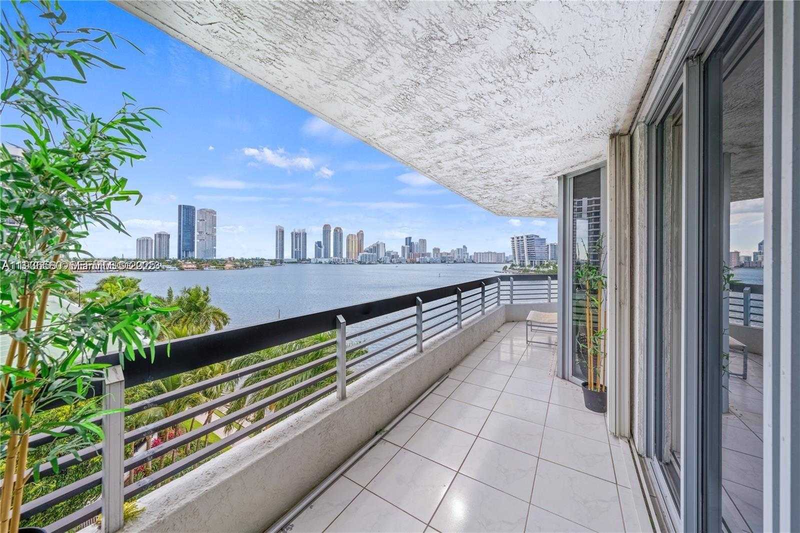 Small Image of 3530 MYSTIC POINTE DR #715, Aventura Number 23