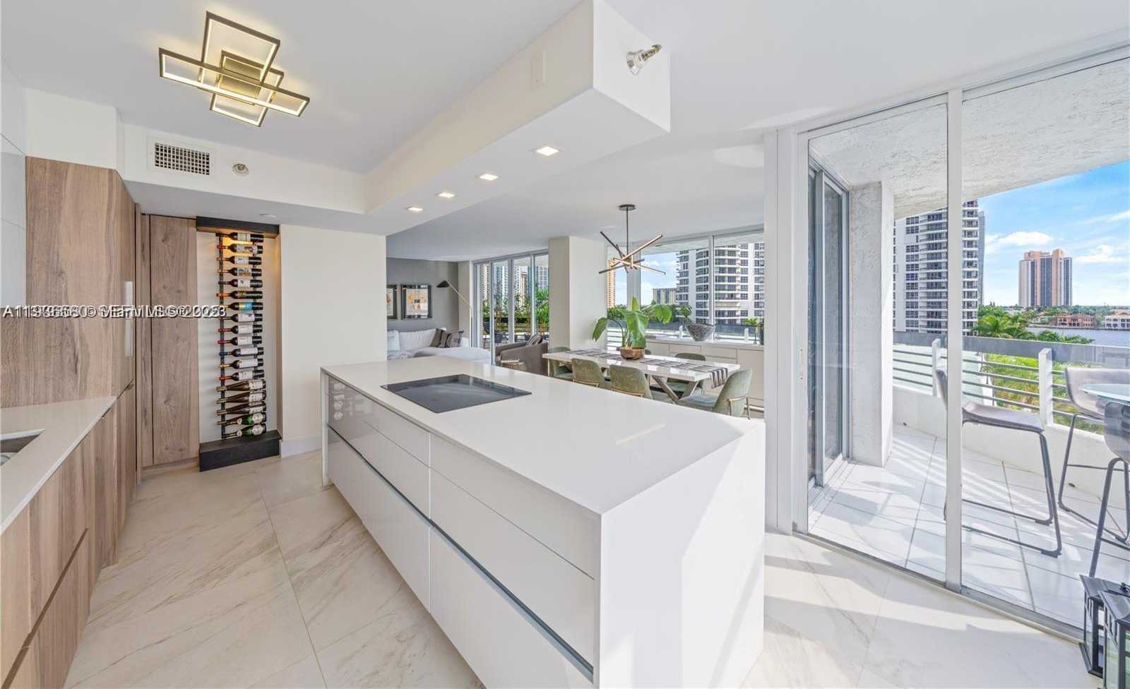 Small Image of 3530 MYSTIC POINTE DR #715, Aventura Number 7