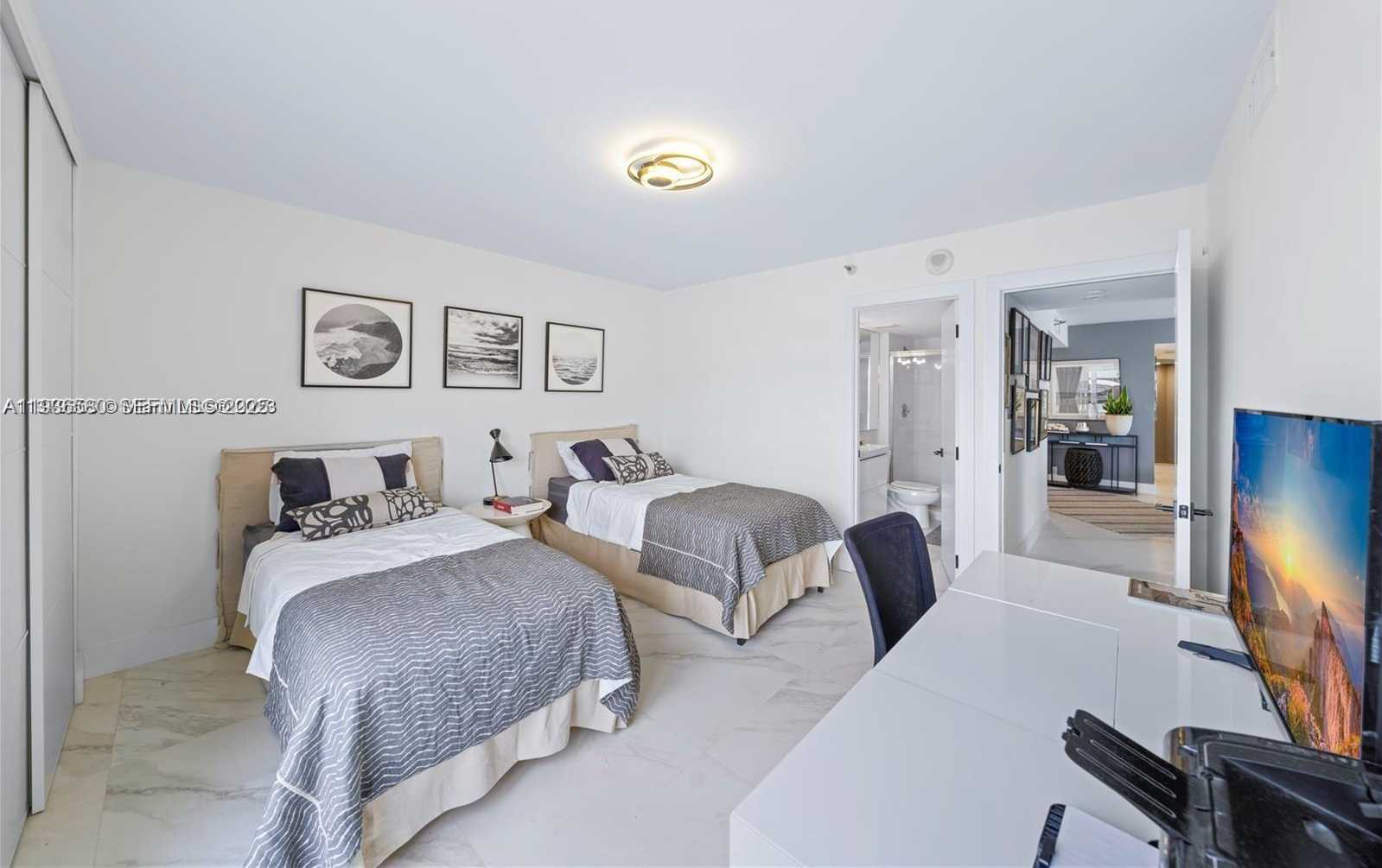 Small Image of 3530 MYSTIC POINTE DR #715, Aventura Number 9