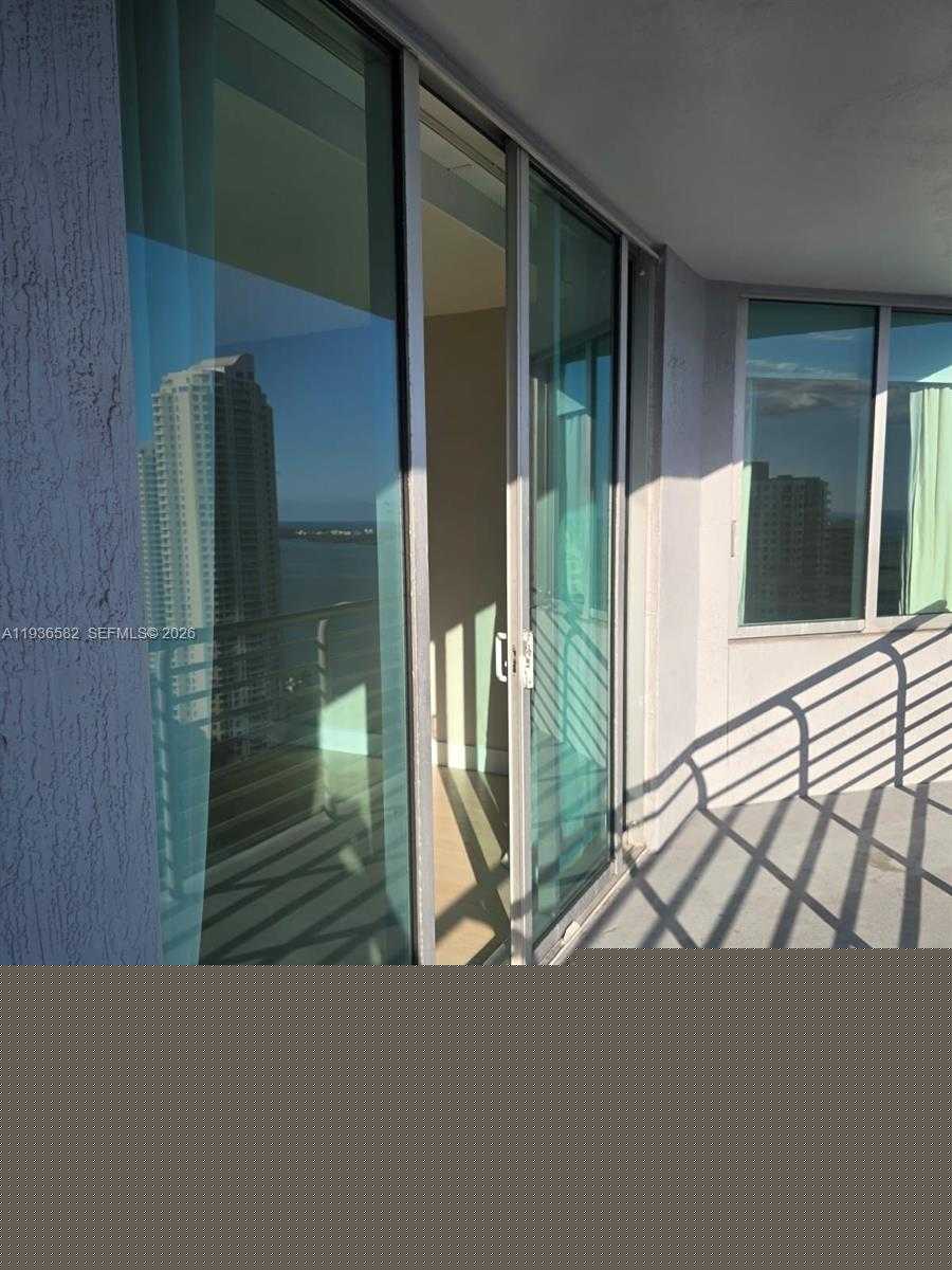 Small Image of 325 SOUTH BISCAYNE BLVD #3221, Miami Number 3