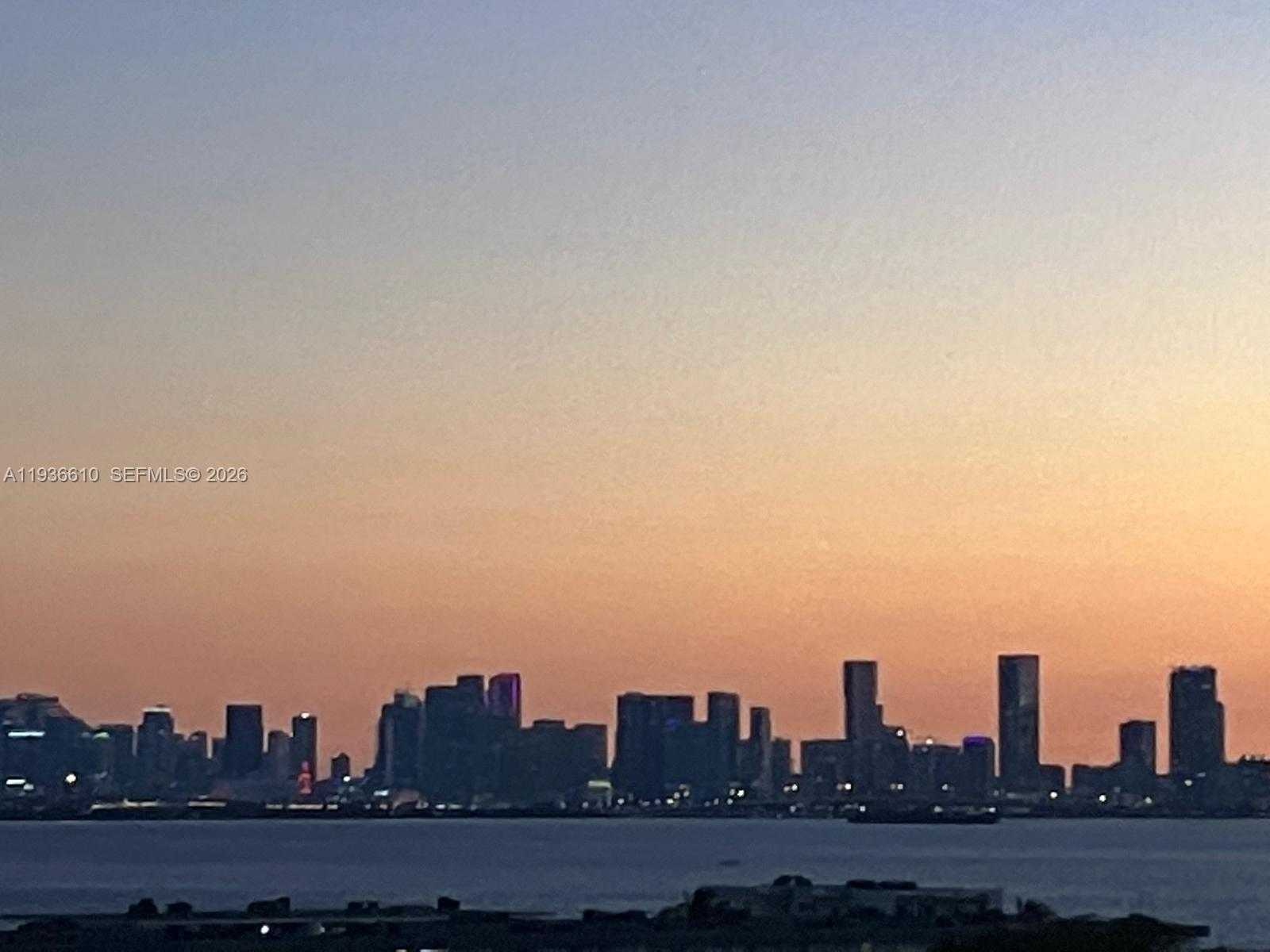 Small Image of 7601 EAST TREASURE DR #911, North Bay Village Number 29