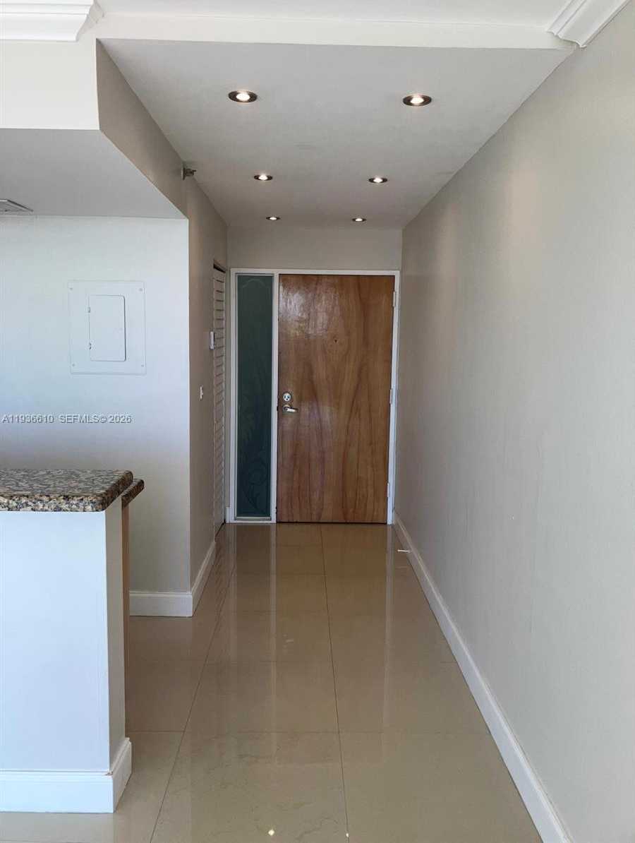 Small Image of 7601 EAST TREASURE DR #911, North Bay Village Number 6