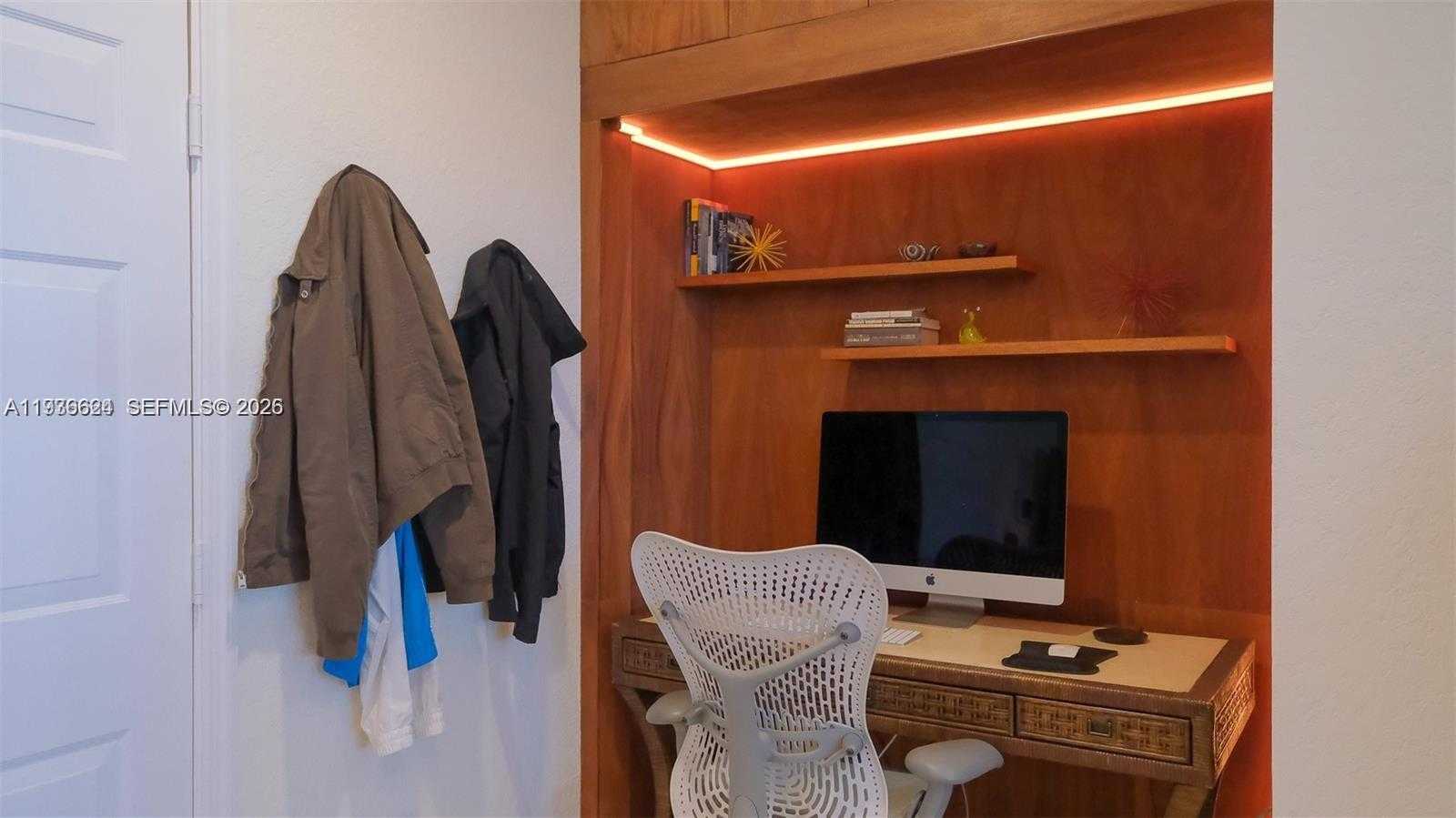 Small Image of 104 HARBORS WAY, Boynton Beach Number 7