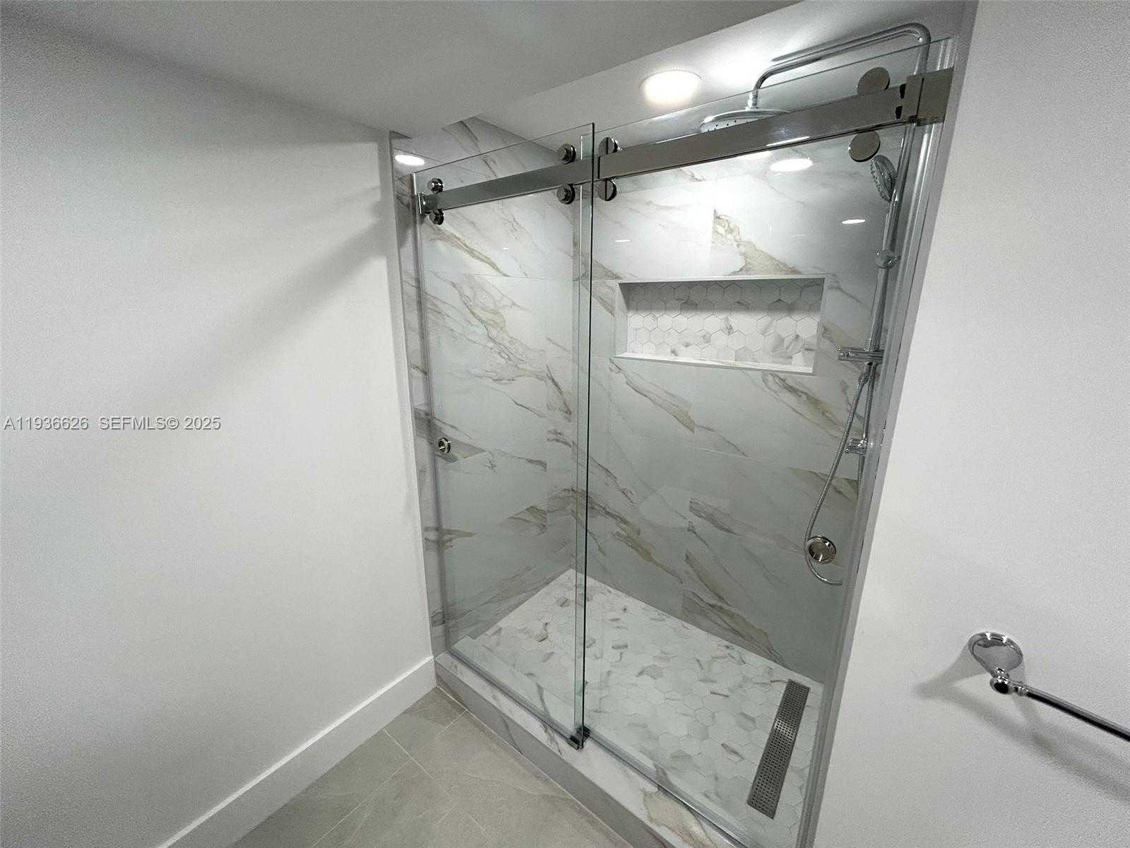 Small Image of 7928 WEST DR #707, North Bay Village Number 16