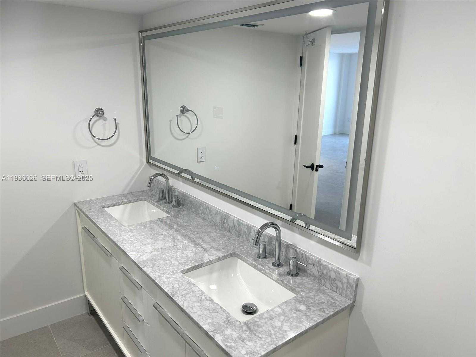 Small Image of 7928 WEST DR #707, North Bay Village Number 17