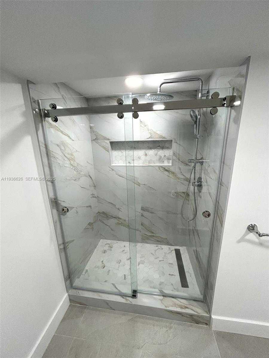 Small Image of 7928 WEST DR #707, North Bay Village Number 18