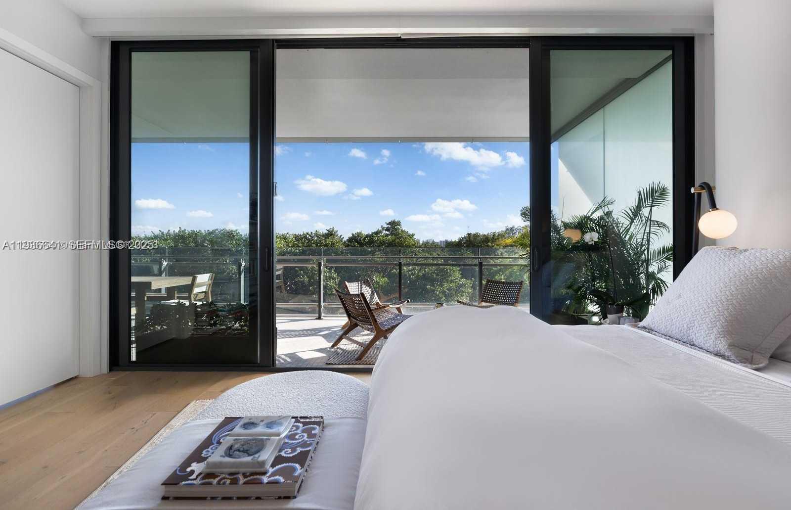 Small Image of 8701 COLLINS AVE #404, Miami Beach Number 10